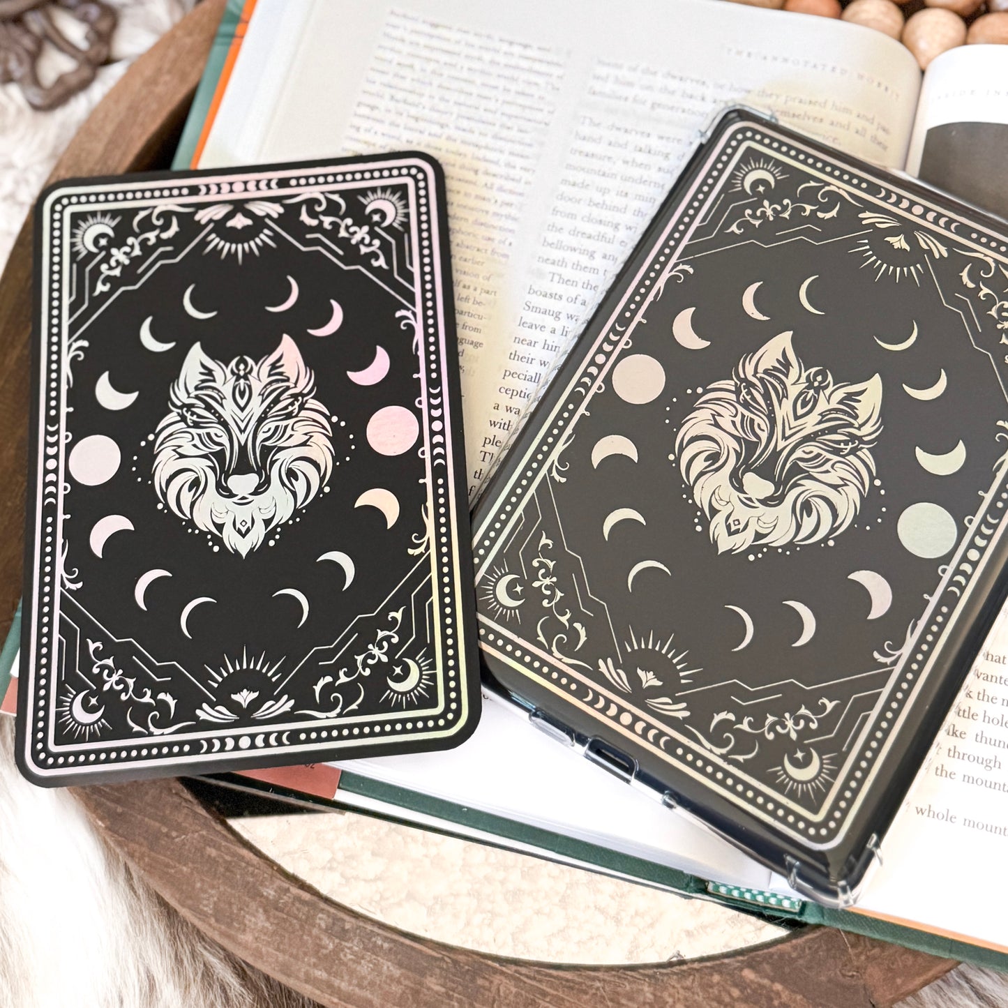 Foiled Wolfie Kindle Insert